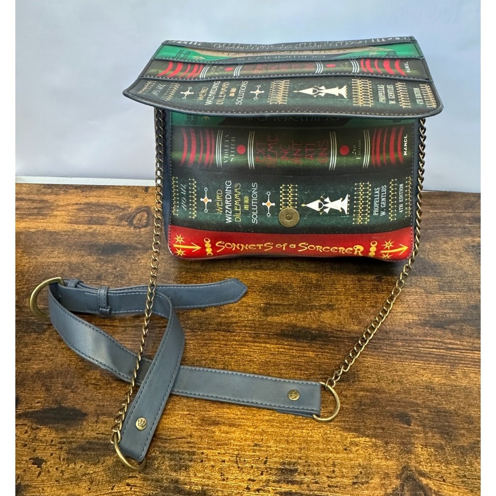 Loungefly Fantastic Beasts Magical Books Chain Strap Crossbody Bag Navy Blue - Picture 3 of 16